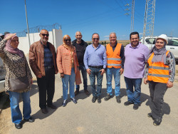 Photo 1 de groupe des agents de la STEG et des représentants de la Banque.jpg