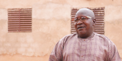 Arzouma Zougouri, producteur à Orodara, a pu équiper davantage son unité de transformation.png